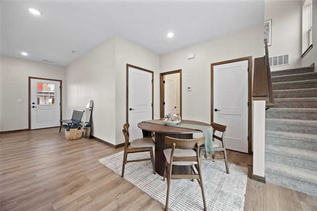 160 Bethany Loop SW C, Cedar Rapids, IA 52404