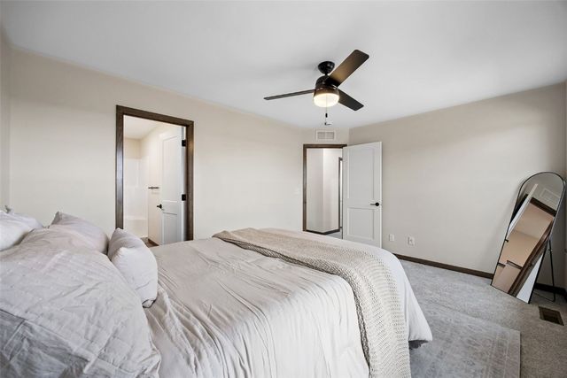 160 Bethany Loop SW C, Cedar Rapids, IA 52404