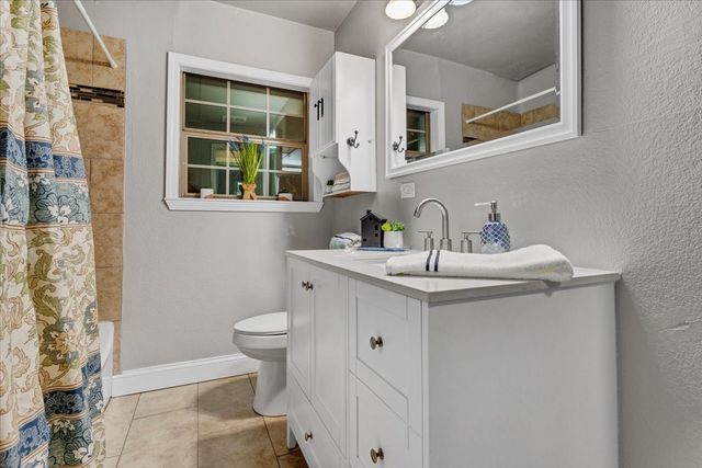 736 W Bullock Drive, Denison, TX 75020