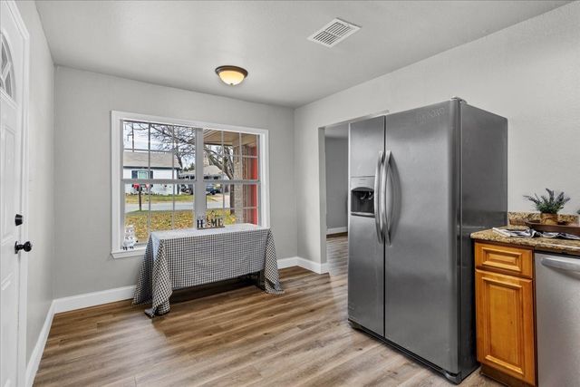 736 W Bullock Drive, Denison, TX 75020