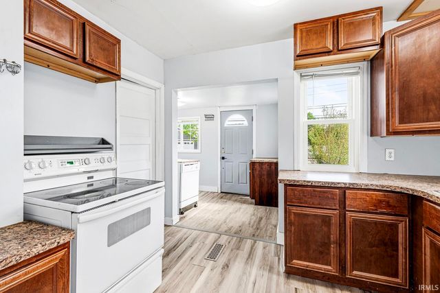 1731 Homewood Avenue, Mishawaka, IN 46544