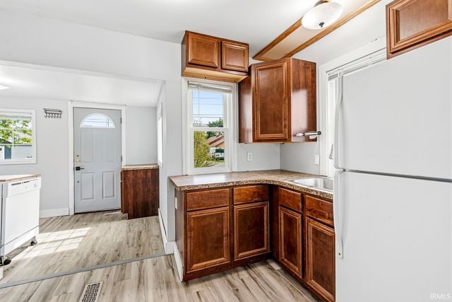 1731 Homewood Avenue, Mishawaka, IN 46544