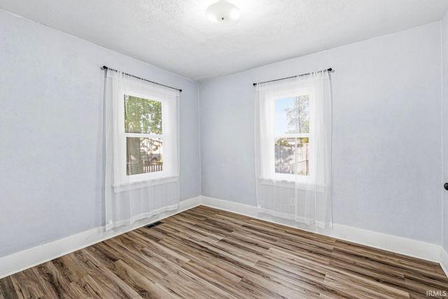 1731 Homewood Avenue, Mishawaka, IN 46544
