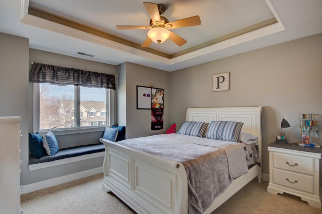 669 Davis Circle, Crown Point, IN 46307