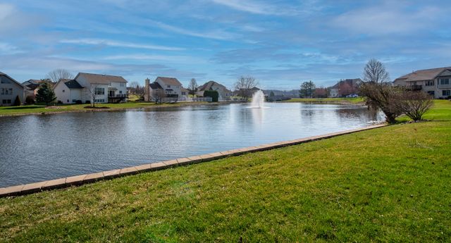 669 Davis Circle, Crown Point, IN 46307