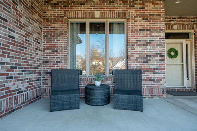 669 Davis Circle, Crown Point, IN 46307