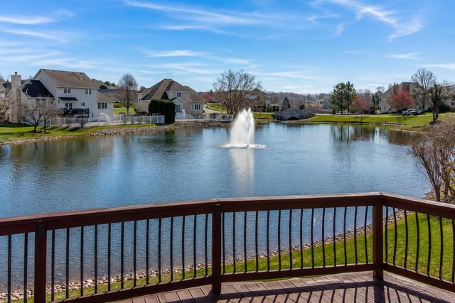669 Davis Circle, Crown Point, IN 46307