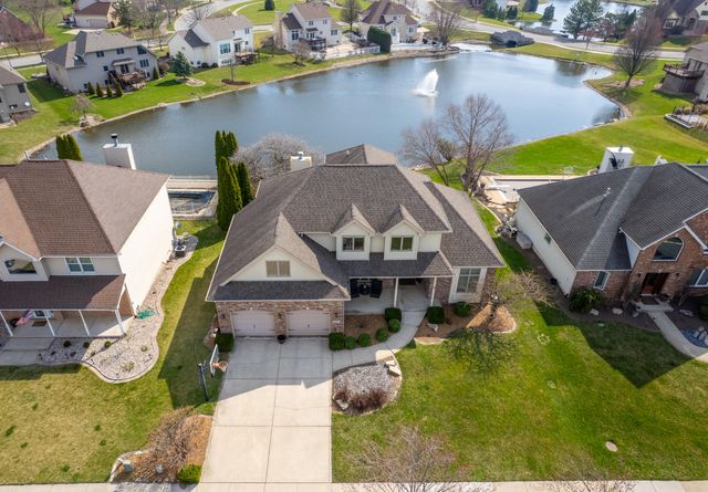 669 Davis Circle, Crown Point, IN 46307