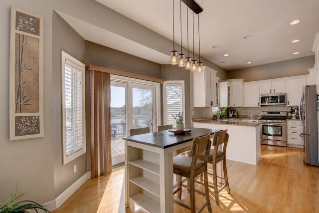 669 Davis Circle, Crown Point, IN 46307