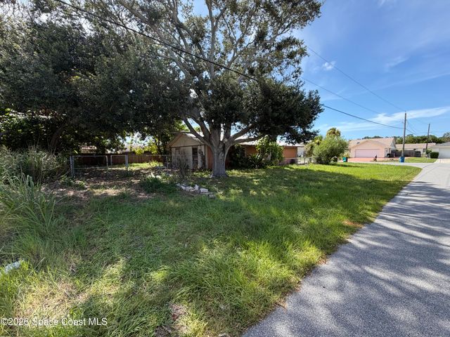 2138 Advana Street NE, Palm Bay, FL 32905