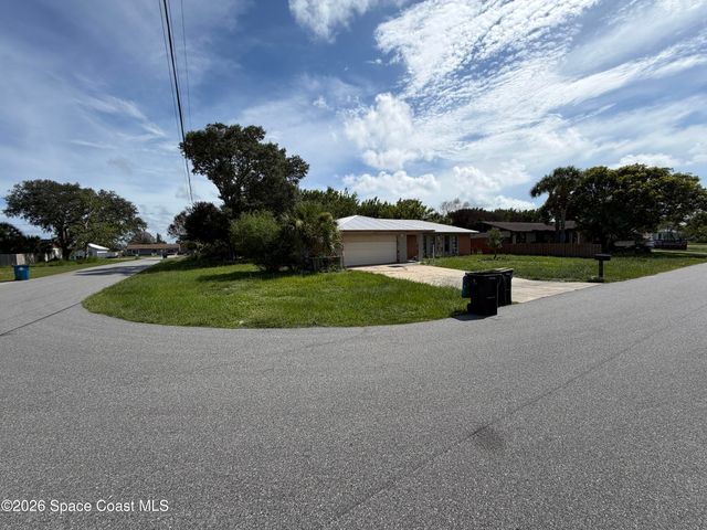 2138 Advana Street NE, Palm Bay, FL 32905