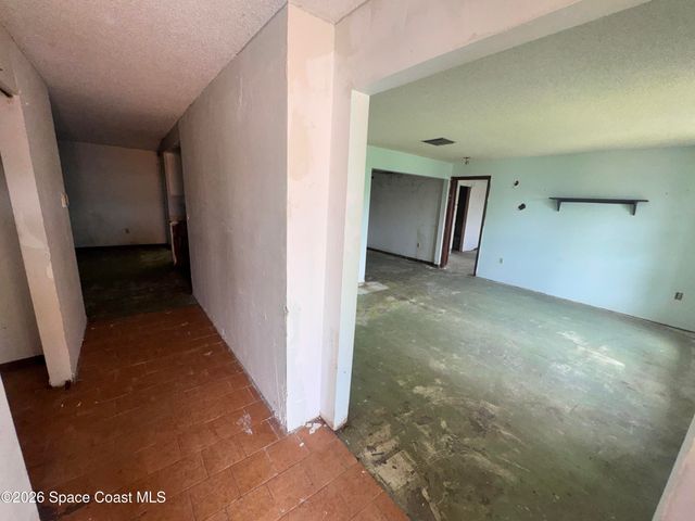 2138 Advana Street NE, Palm Bay, FL 32905