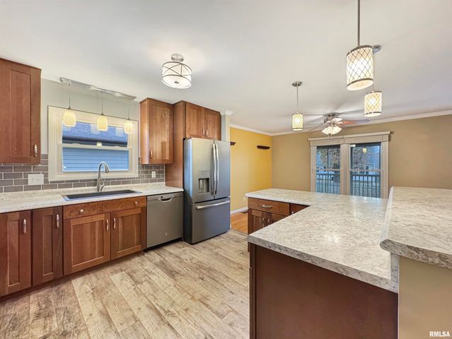 5118 W GREENRIDGE Court, Peoria, IL 61615