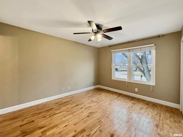 5118 W GREENRIDGE Court, Peoria, IL 61615