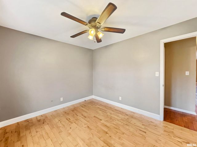 5118 W GREENRIDGE Court, Peoria, IL 61615