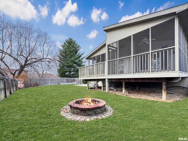 5118 W GREENRIDGE Court, Peoria, IL 61615