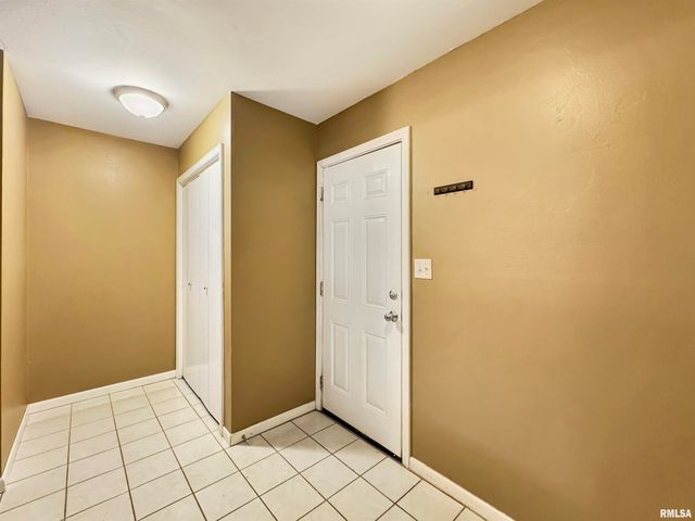 5118 W GREENRIDGE Court, Peoria, IL 61615