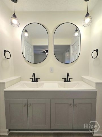 1027 Mohawk Street, Savannah, GA 31419