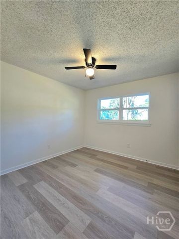 1027 Mohawk Street, Savannah, GA 31419