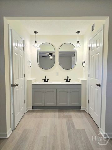 1027 Mohawk Street, Savannah, GA 31419