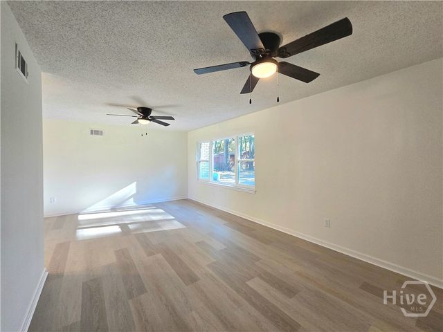 1027 Mohawk Street, Savannah, GA 31419