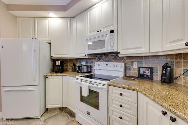 2825 Palm Beach BLVD 308, Fort Myers, FL 33916