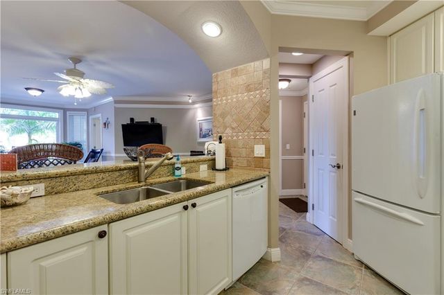 2825 Palm Beach BLVD 308, Fort Myers, FL 33916