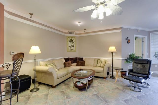 2825 Palm Beach BLVD 308, Fort Myers, FL 33916