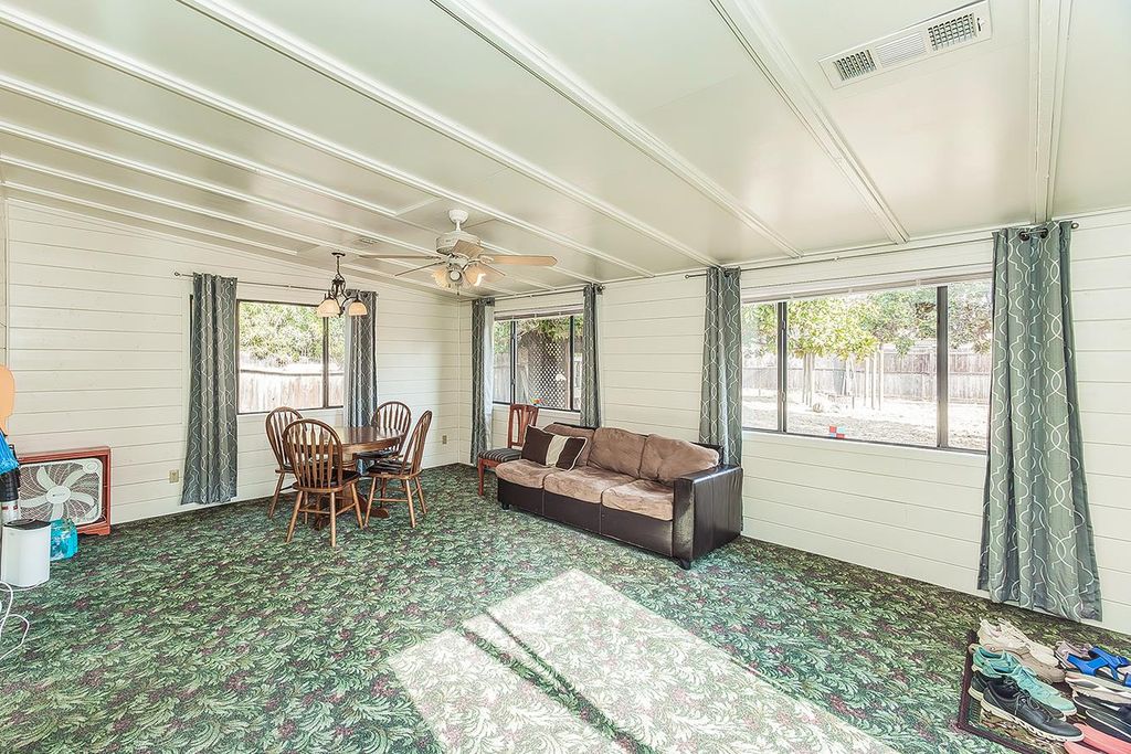 Image 12 of property listing at 1436 S Fairway Street, Visalia, CA 93277