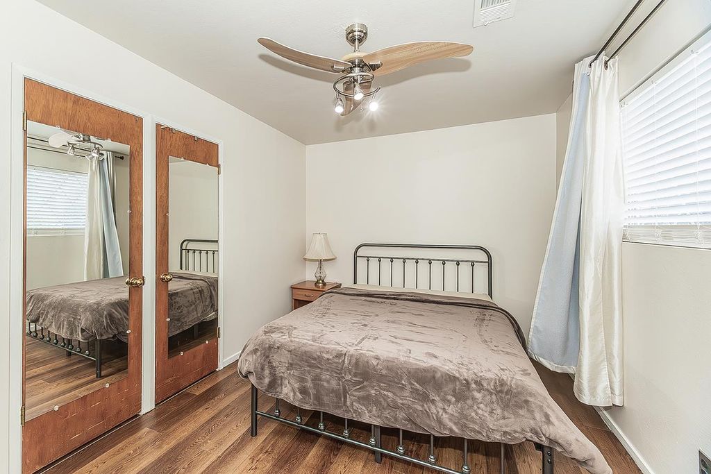 Image 23 of property listing at 1436 S Fairway Street, Visalia, CA 93277