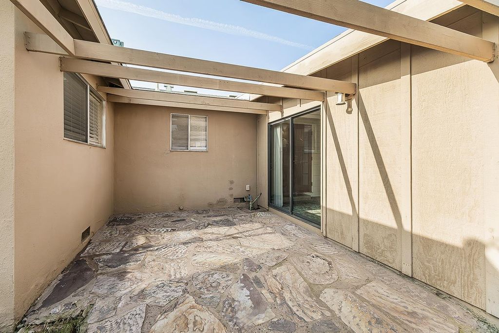 Image 25 of property listing at 1436 S Fairway Street, Visalia, CA 93277