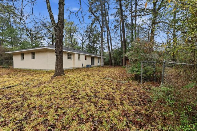 401 Turner Cemetery Road, Livingston, TX 77351