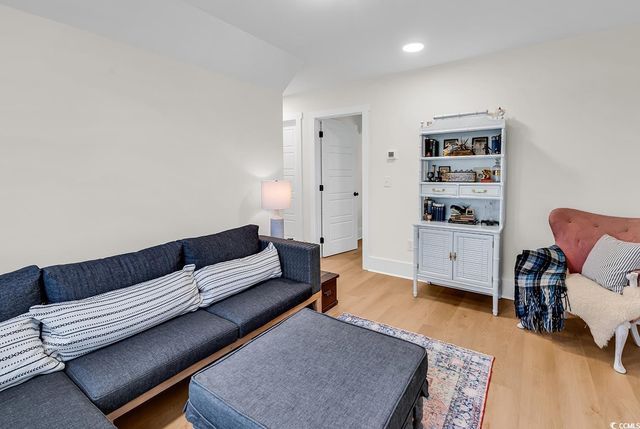 1521 Hawthorn Dr., Pawleys Island, SC 29585