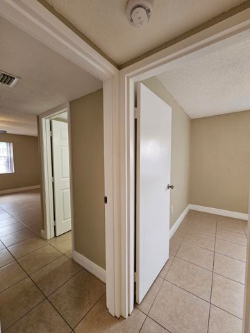 4324 NW 9th Avenue 6-1c, Deerfield Beach, FL 33064
