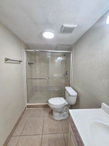 4324 NW 9th Avenue 6-1c, Deerfield Beach, FL 33064