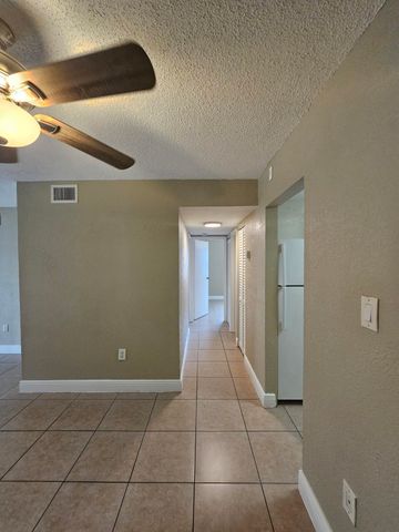 4324 NW 9th Avenue 6-1c, Deerfield Beach, FL 33064