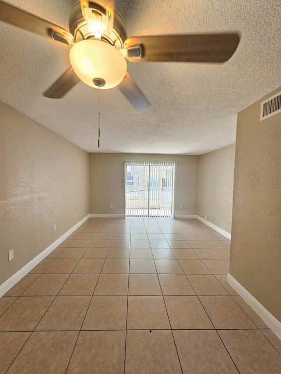4324 NW 9th Avenue 6-1c, Deerfield Beach, FL 33064