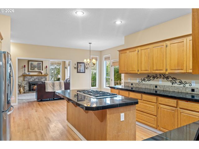 14731 Se LANDIS Ct, Clackamas, OR 97015