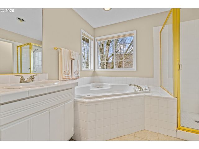 14731 Se LANDIS Ct, Clackamas, OR 97015