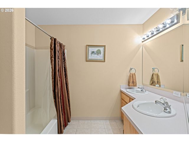14731 Se LANDIS Ct, Clackamas, OR 97015