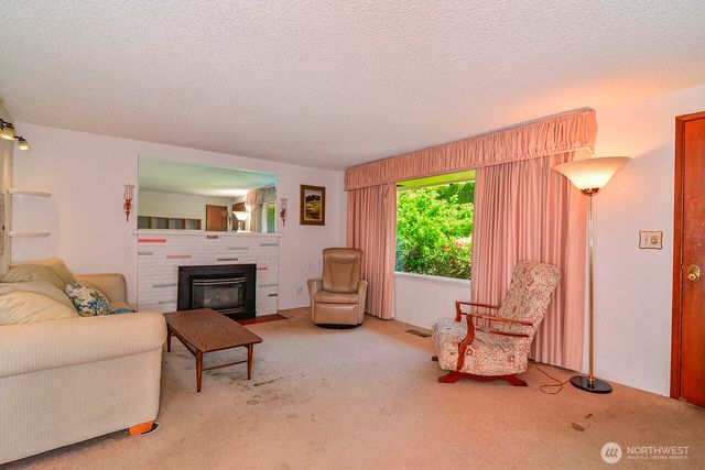 13709 39th Avenue NE, Seattle, WA 98125