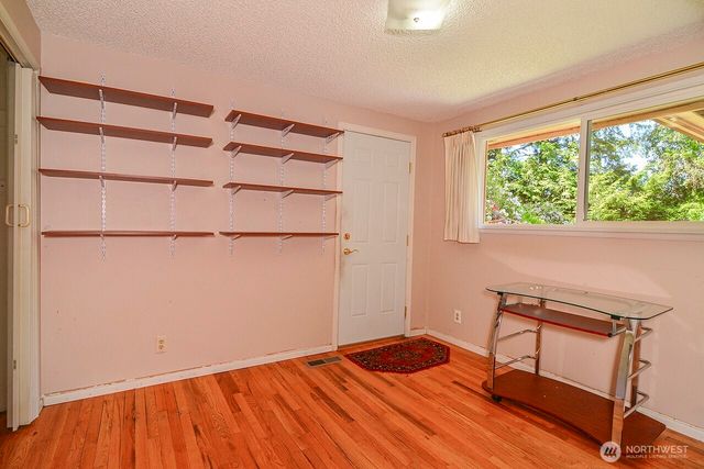 13709 39th Avenue NE, Seattle, WA 98125
