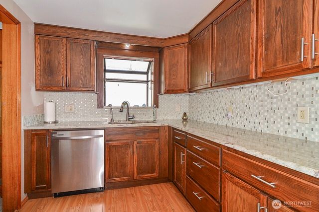 13709 39th Avenue NE, Seattle, WA 98125