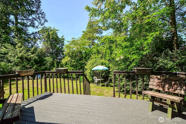 13709 39th Avenue NE, Seattle, WA 98125