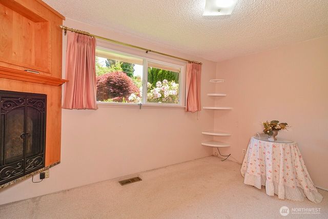 13709 39th Avenue NE, Seattle, WA 98125
