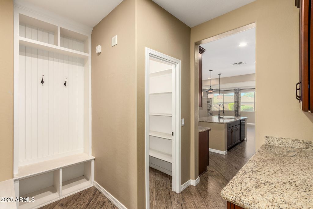Image 14 of property listing at 3760 W LAPENNA Drive, Phoenix, AZ 85087