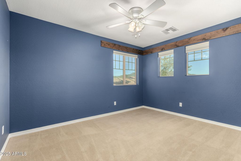 Image 22 of property listing at 3760 W LAPENNA Drive, Phoenix, AZ 85087