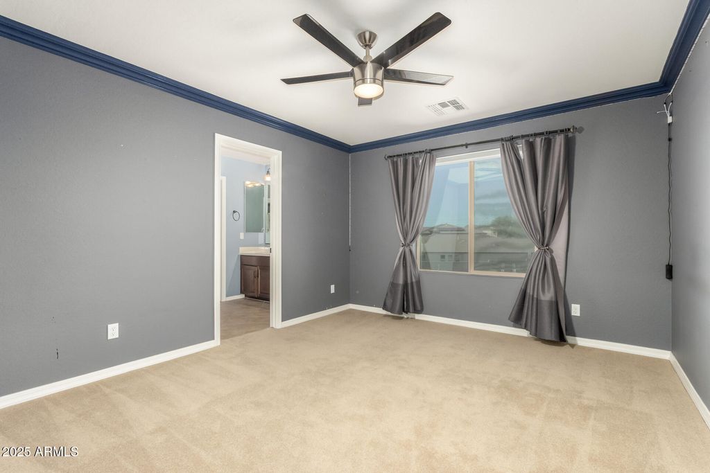 Image 27 of property listing at 3760 W LAPENNA Drive, Phoenix, AZ 85087