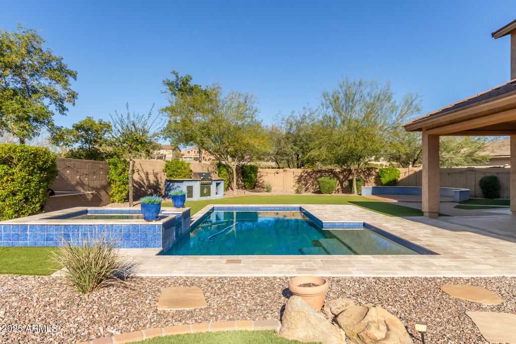 Image 34 of property listing at 3760 W LAPENNA Drive, Phoenix, AZ 85087