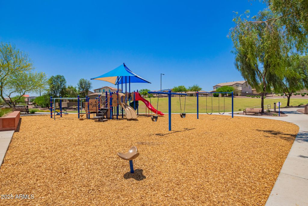 Image 48 of property listing at 3760 W LAPENNA Drive, Phoenix, AZ 85087
